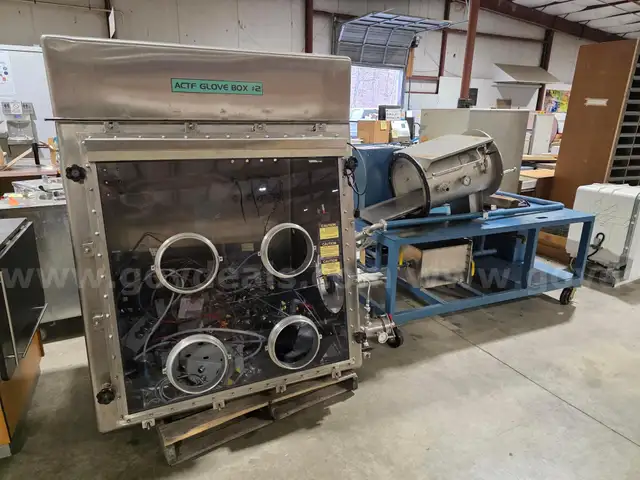 Laboratory Glove Box & Table