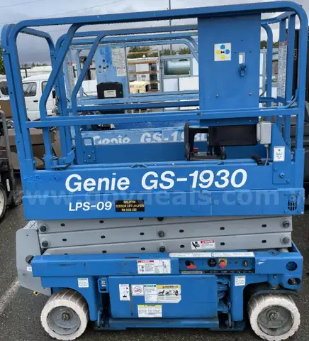 (2) Scissor Lifts