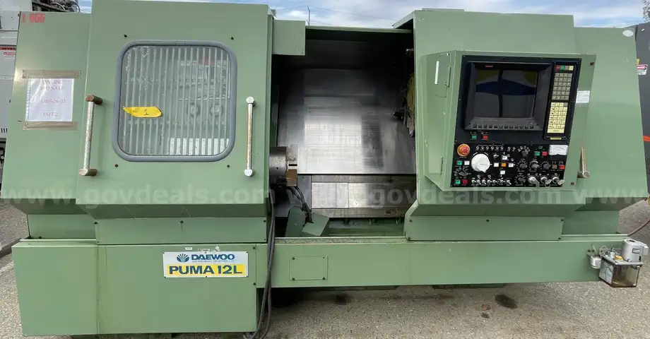 Dawoo Corporation Metal Lathe, Model: PUMA 12L