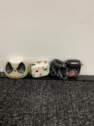 Variety of Single air pods with cases Set #6