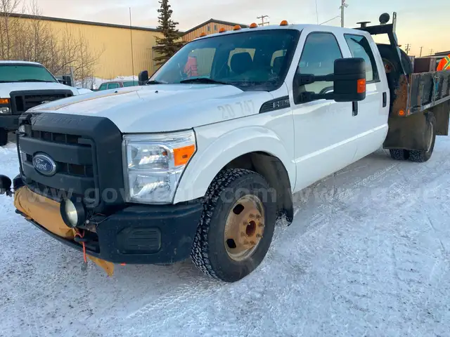 2015 Ford F-350 SD CREW CAB PICKUP 4-DR, 6.2L V8 OHV 16V