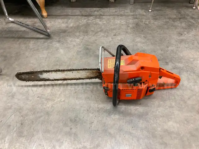 Chainsaw - missing parts