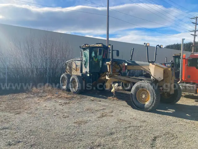 2008 Caterpillar 140M Motor Grader - Includes standard blade