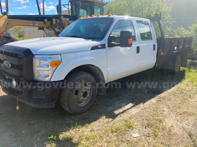 2015 Ford F-350 SD CREW CAB PICKUP 4-DR, 6.2L V8 OHV 16V
