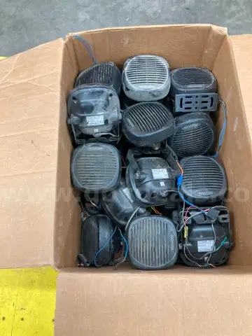 Speakers (Lot)