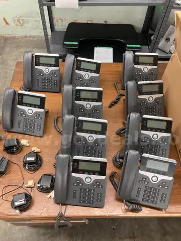 10 Cisco Telephones
