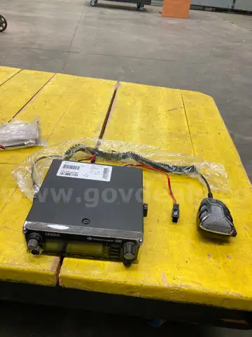10 CB Radios Uniden