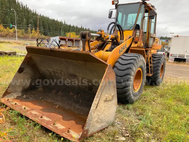 1990 John Deere Front-End Loader