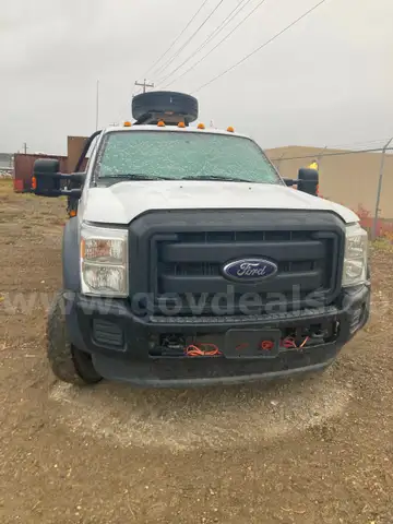 2014 Ford F-550 4WD (parts only)