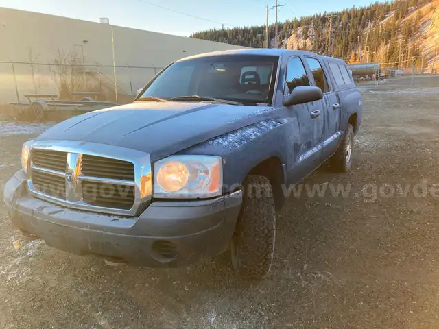 2006 Dodge Dakota 4WD CREW CAB PICKUP 4-DR, 3.7L V6 SOHC 12V
