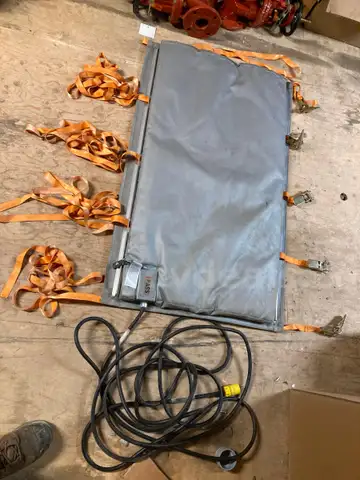 2 Propane Tank Heating Pads (In Dawson)