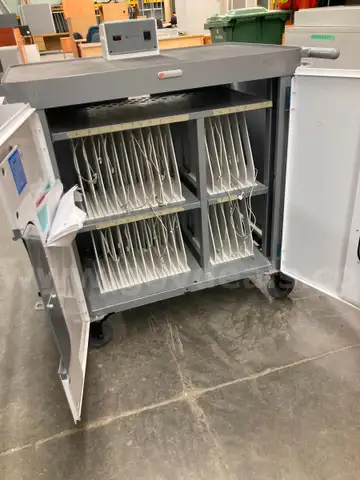 Apple Lab Cabbies Laptop Charging Stations