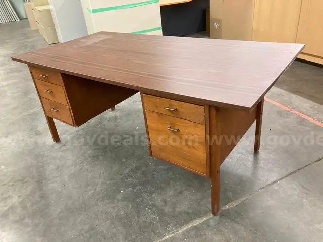 5 Drawer Wood Desk