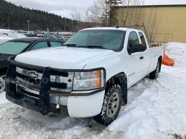 2011 Chevrolet Silverado 1500 4WD LT Ext. Cab Long Box - 5.3L V8 OHV 16V FFV