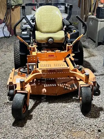 2002 SCAG 52&#x22; Zero-Turn Mower