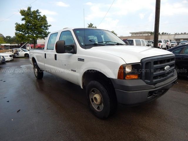 2007 Ford F-250 SD CREW CAB PICKUP 4-DR - Light Lot | GovDeals