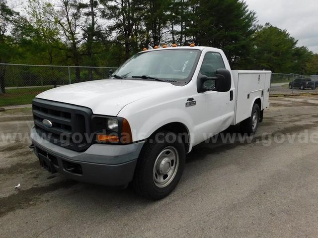 2006 Ford F-350 SD 2 WD Pickup - Surplus Lot | AllSurplus