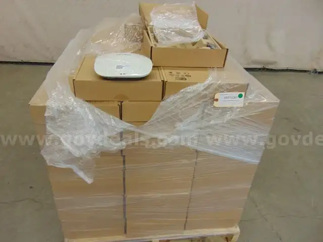 Lot of Wireless Access Points - B7