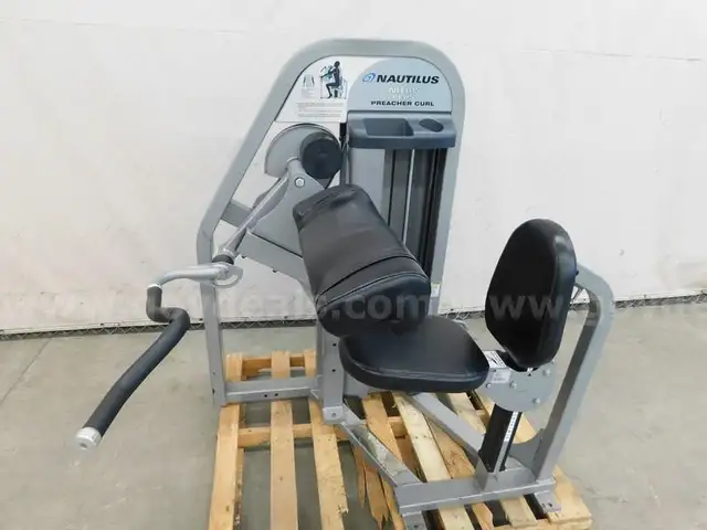 Preacher Curl Exercise Machine - C5