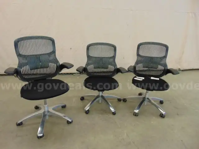3 Office Chairs - B8