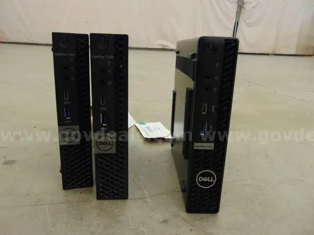 3 Dell Optiplex Computers - A2