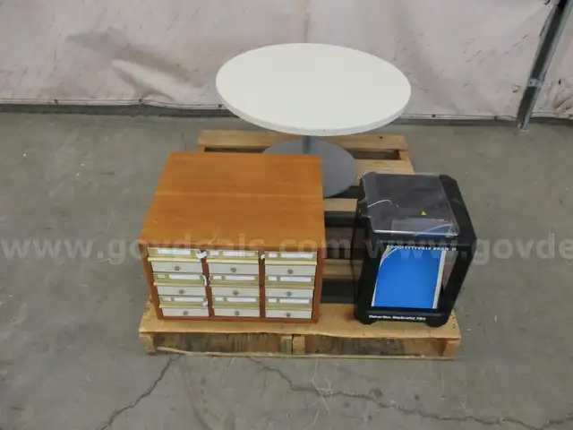 Table, Cabinet &#x26; 3D Printer - B7