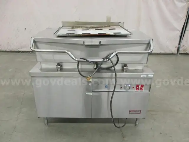 Commercial Tilt Skillet - B6