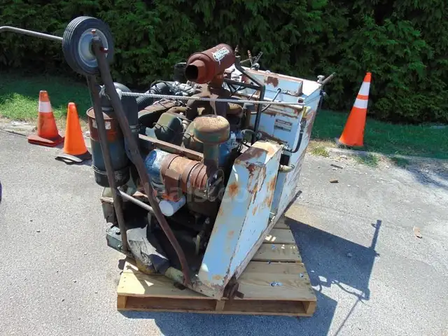 1986 Target Concrete Saw - Surplus Lot