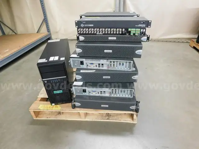 Lot of Networking Equipment - A6