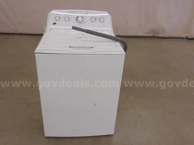 GE Washing Machine - B2