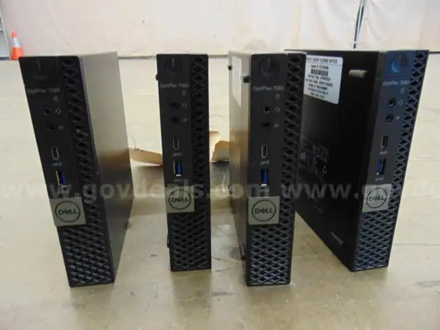4 Dell Optiplex Computers - A2