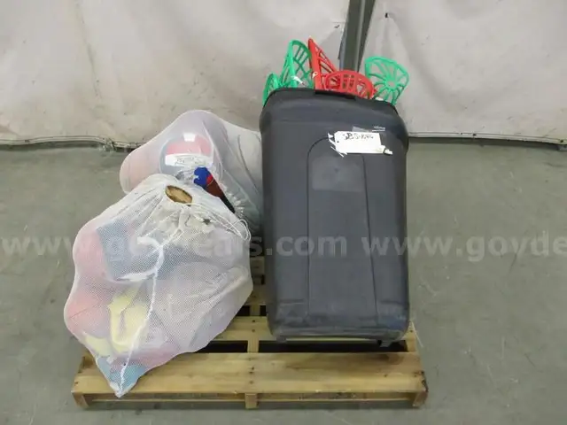 1 Lot of Sporting Equipment - A1