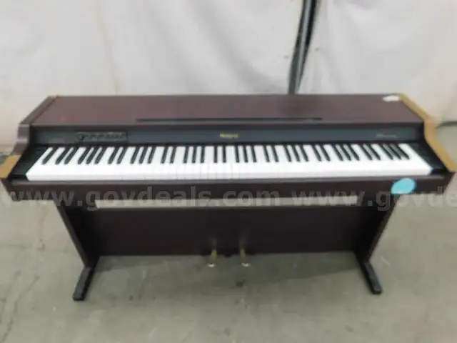 Roland Digital Piano - B8