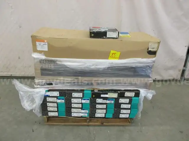 1 Lot of Various Bus Parts - B6