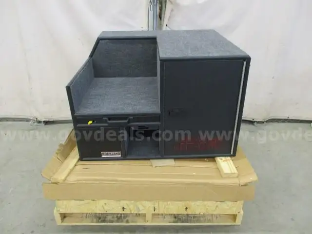 Vehicle Cargo Storage Box - B7