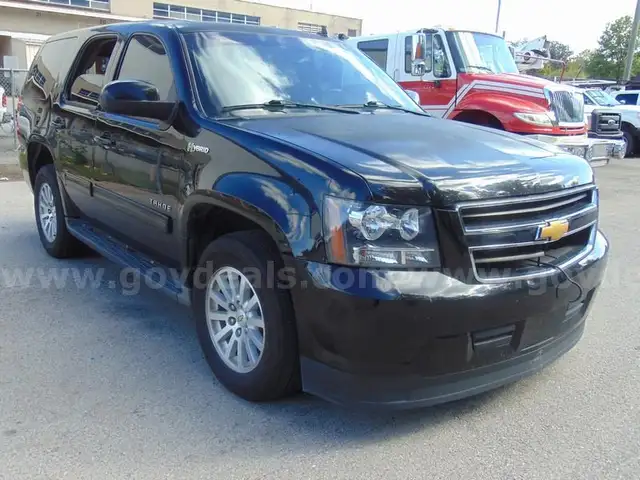 2013 Chevrolet Tahoe Hybrid 4WD SUV - Surplus Lot