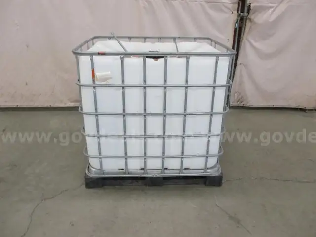 275 Gallon Tank - B5