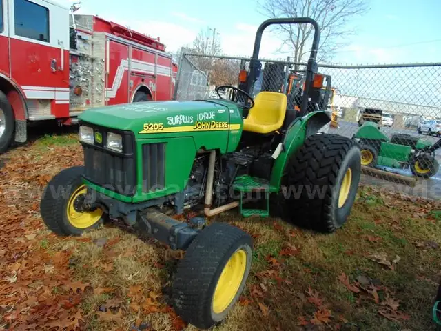2006 John Deere 5205 Farm Tractor - Outside Gate Lot