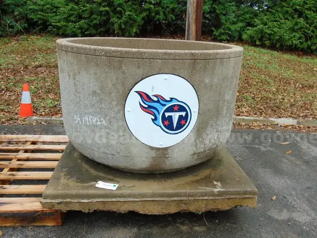 Concrete Planter - Surplus Lot