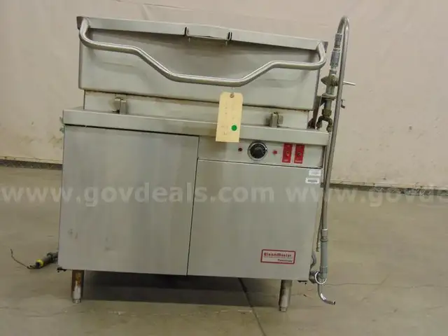 Commercial Tilt Skillet - B5