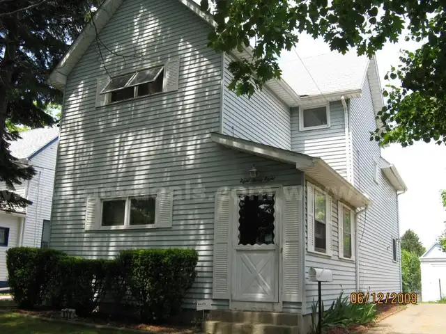 838 EAST 24TH ST  40 X 135  ERIE (18-050-034.0-131.00)