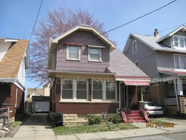 2611 JACKSON AVE  32 X 86.12 ERIE (18-050-0.560-221.00)