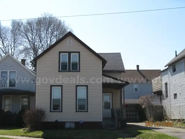 2305 MCKINLEY AVE  40 X IRR   ERIE (18-050-0.930-202.00)