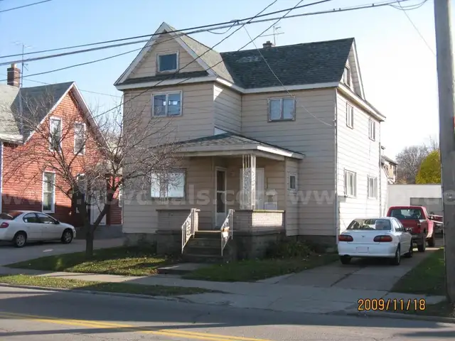 1229 EAST 26TH ST  40 X 145   ERIE  (18-051-0.040-215.00)