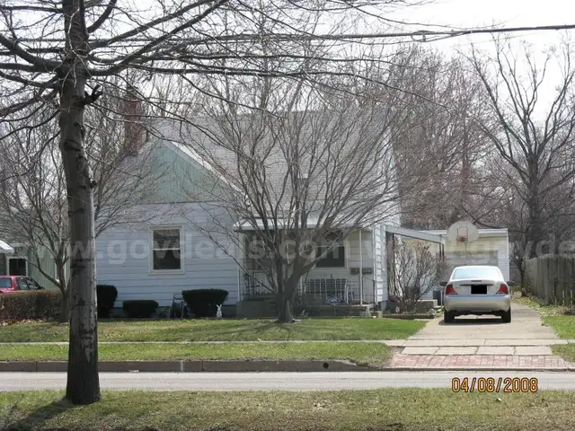 1813 FAIRMOUNT  - ERIE (18-051-024.0-113.00)