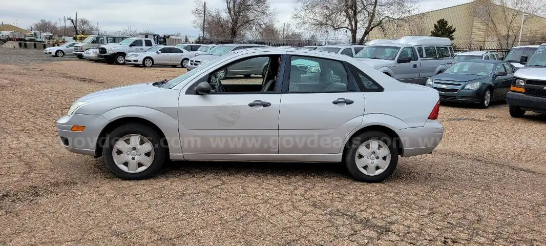 2007 Ford Focus ZX4 S