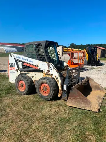 2011 Bobcat Compact Skid Steer Loader w/ Accessories