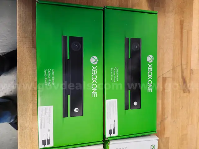 XBOX ONE 2x Kinect camera sensors and 2x Kinect adaptors