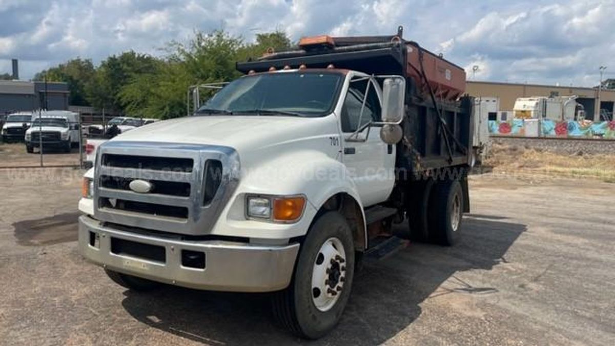 2007 Ford F-750 | AllSurplus