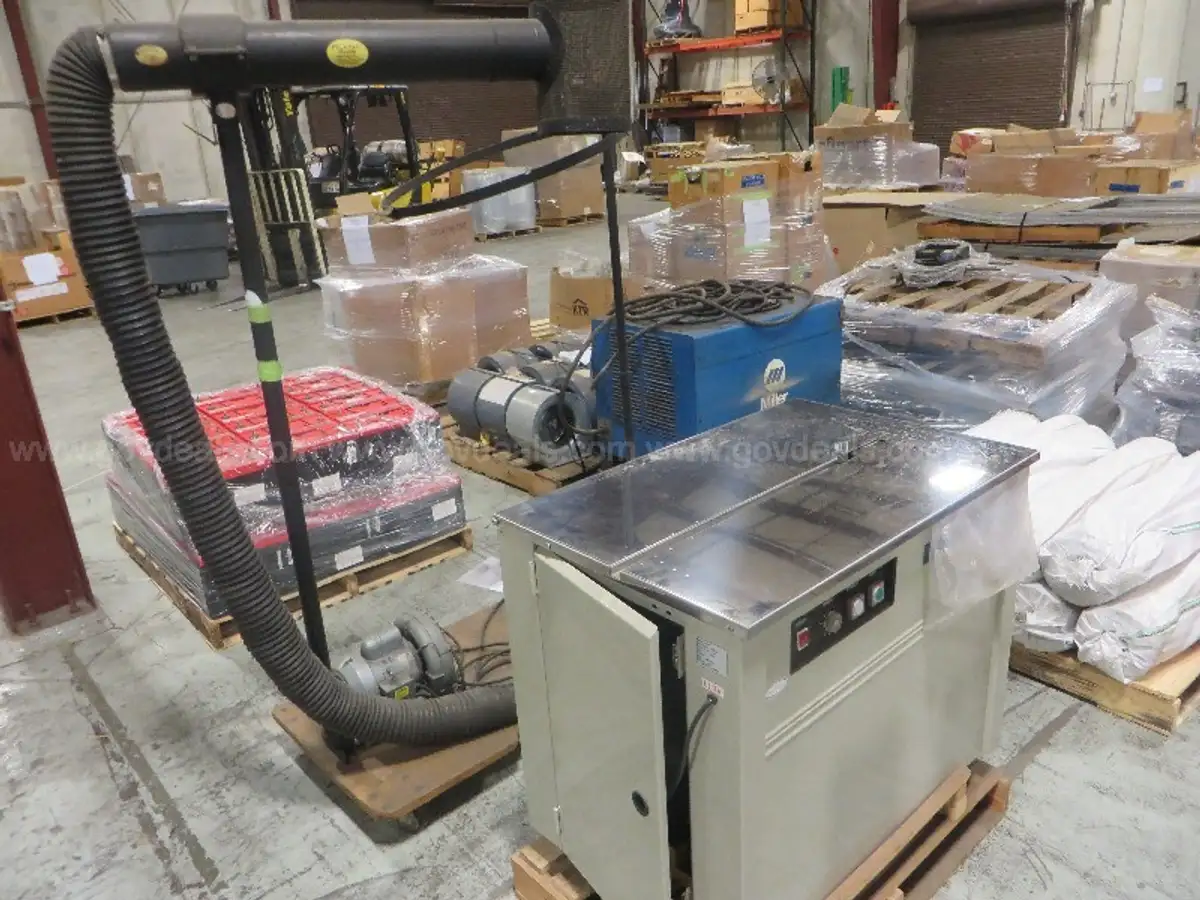 Uline H959 poly strapping machine, Poly Vac model 40 vacuum AllSurplus